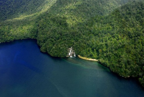 Savage Jungle – это красивейший тропический остров
